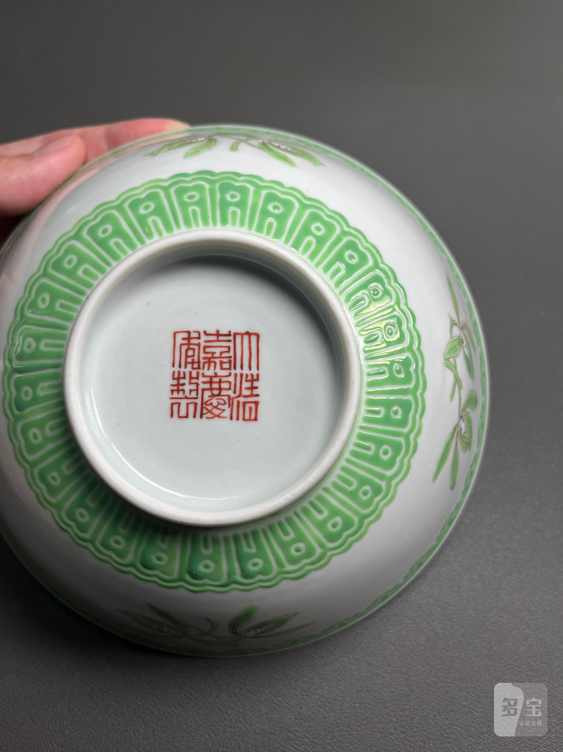 清嘉庆  淡绿料兰花纹碗（一对） - 图23